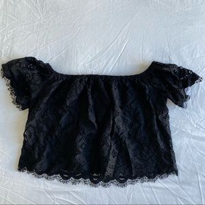 Express Off the Shoulder top🖤